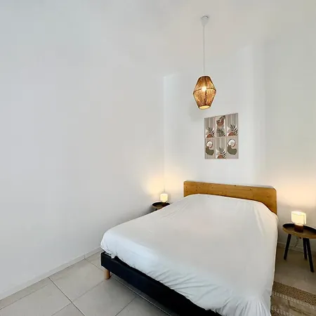 Boho, 4 Personnes Nimes, Lit 160 + Clim *